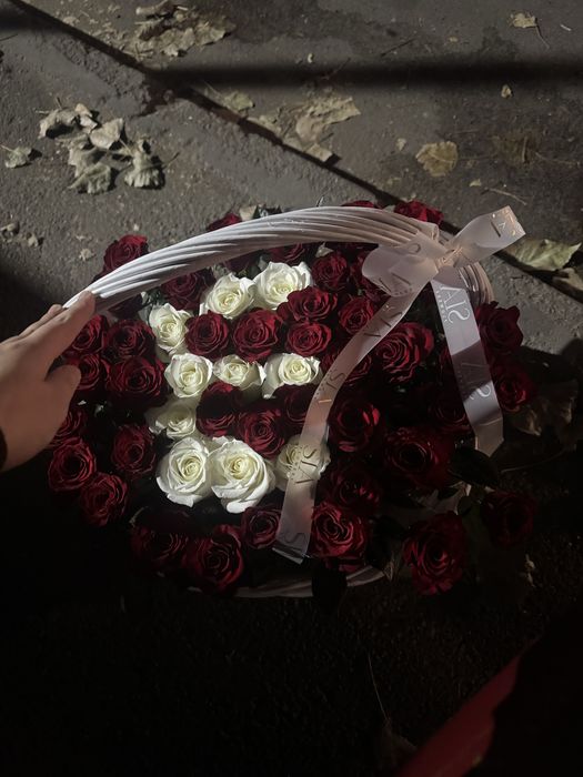 Гул Цветы 51 роза красная