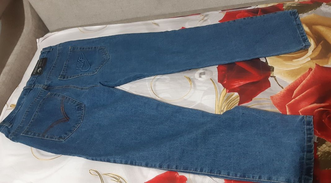 Продам  джинсы мужские ( новые) серо- голубого цвета размер 50, NAIK