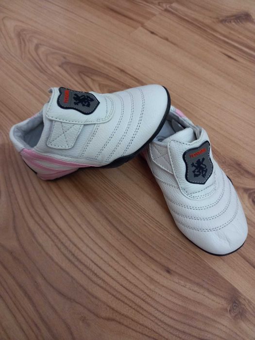 Детски маратонки за момиче, естествена кожа