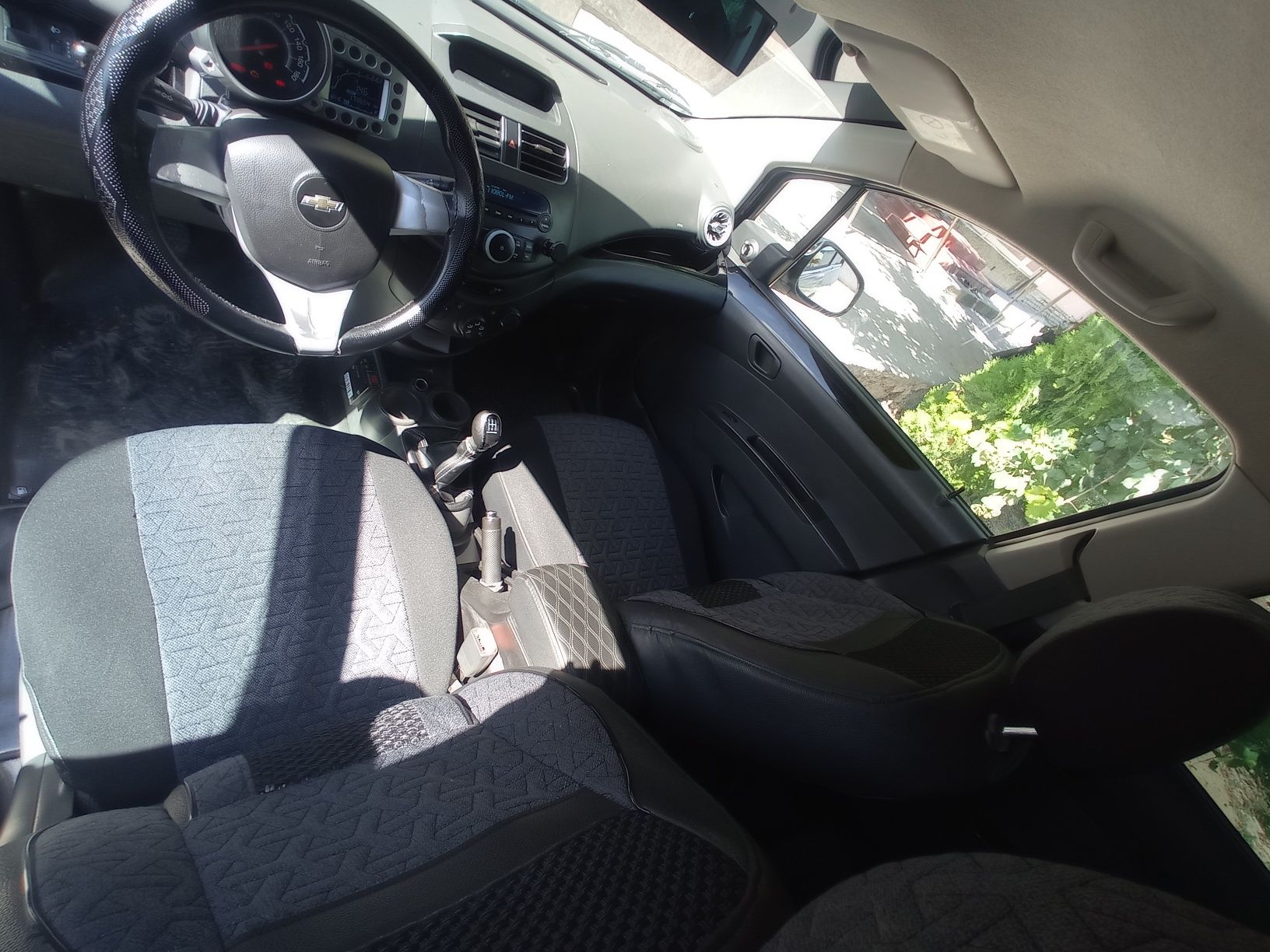 Chevrolet spark 2015