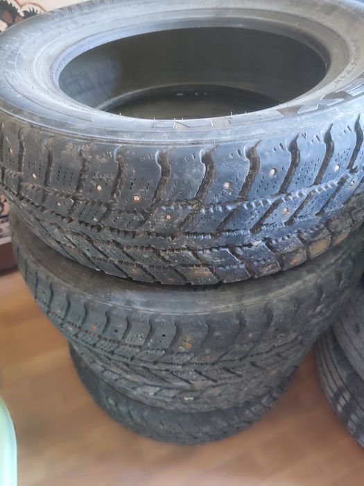 Продам шины зимние размер