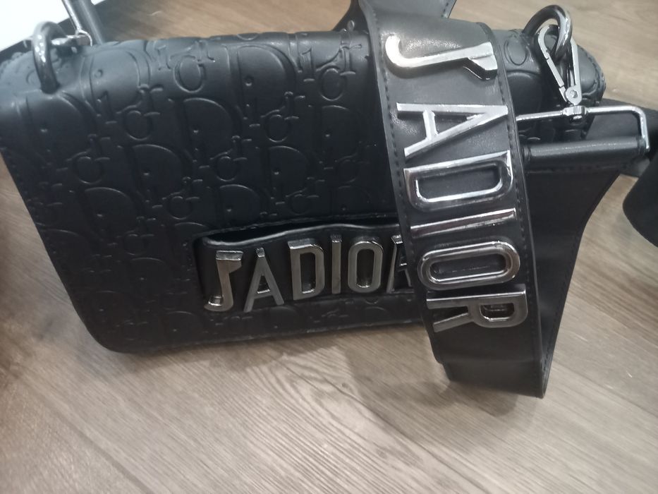 Екстравагантни раници и чанти