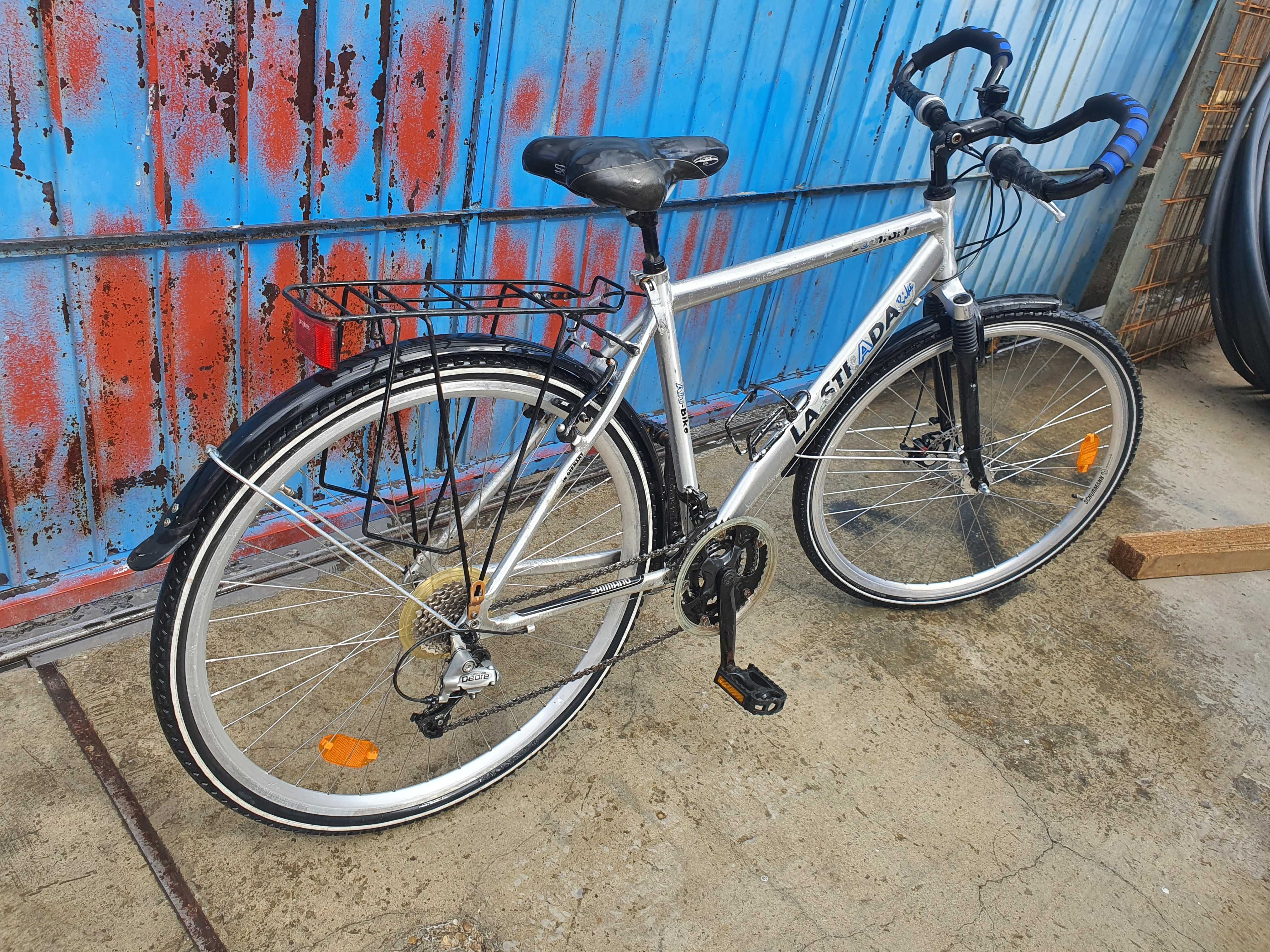 Bicicleta treaking La strada ,frana disc ,roti 28 inch