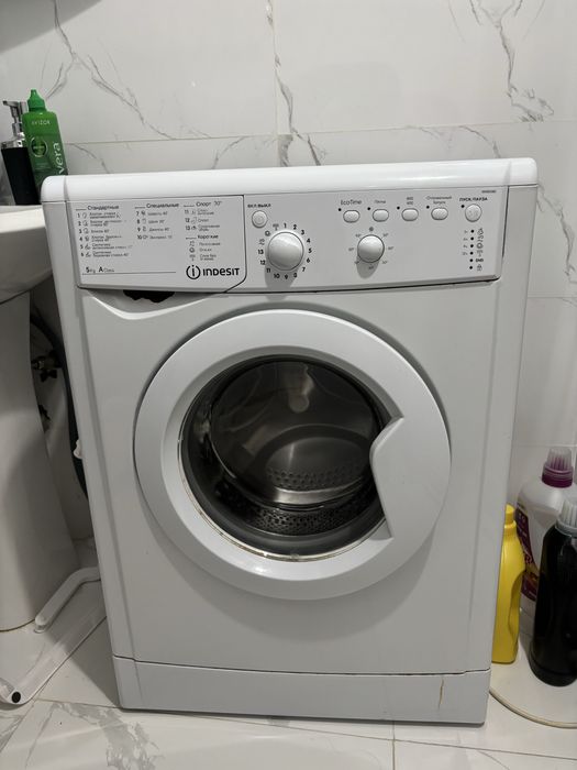 Продам машинку( не работает) Смотреть описание