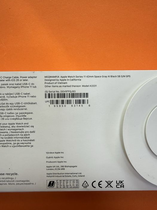 Apple Watch 11 42mm space gray