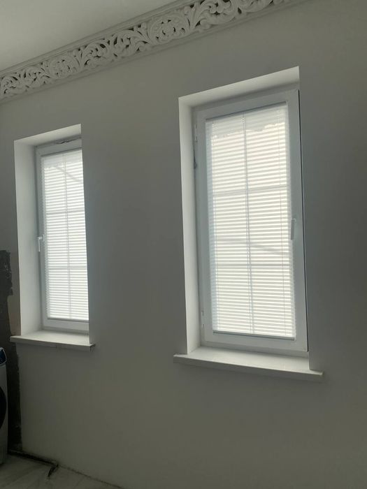 Жалюзи и москетные сетки в широком ассортименте.