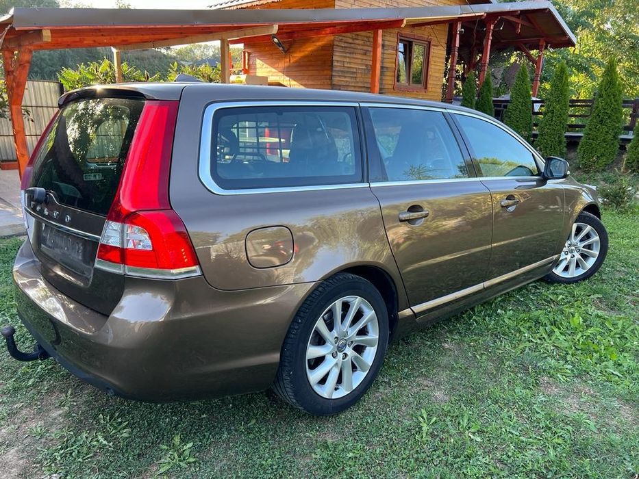 Volvo v70, diesel 1,6 , an 2014