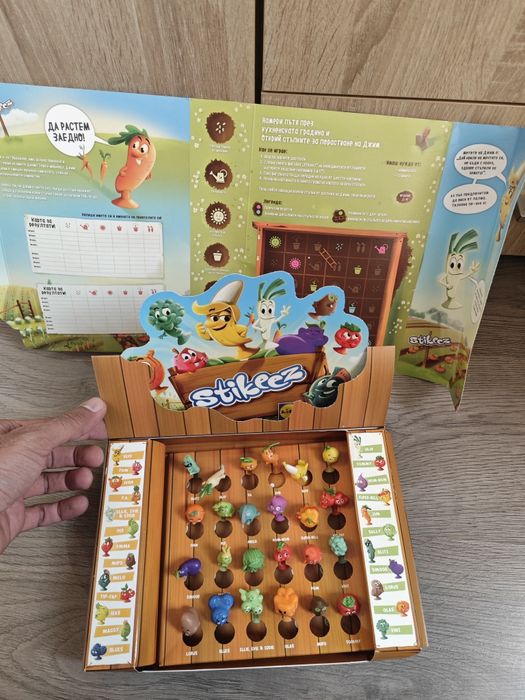 Stikeez Стикита Подводница ,Бандата на Свежите / Хладилник, Смърфове