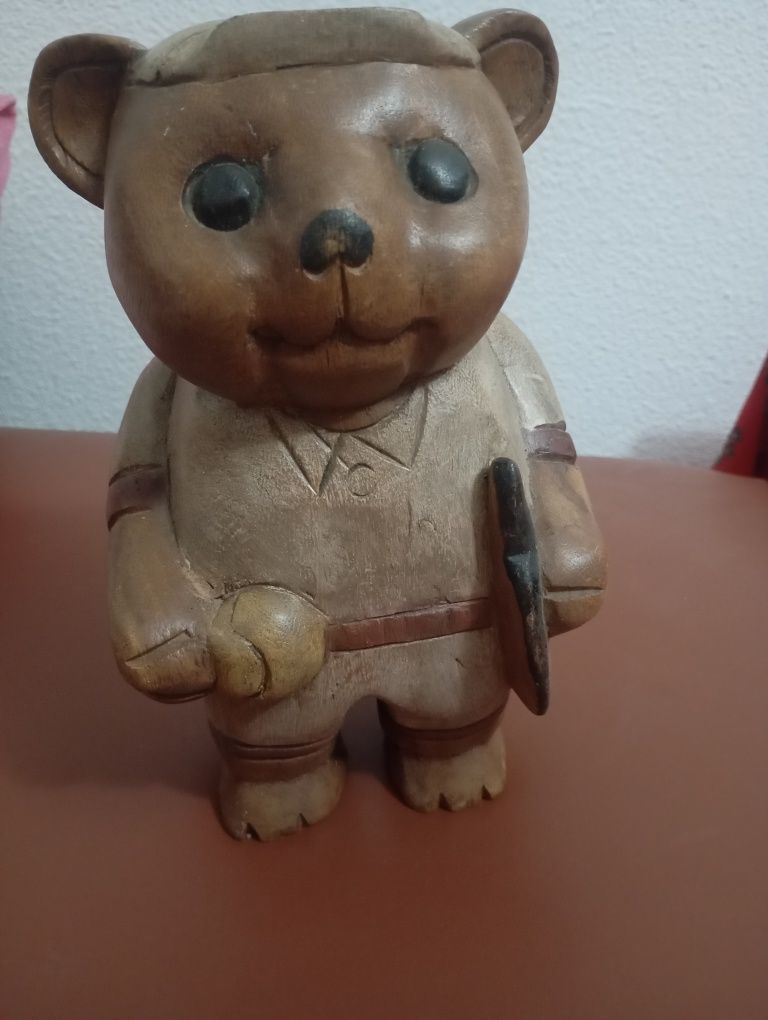 De vânzare,urs mare din lemn masiv,prov.URSS.dim:Î=25cm×l=15cm