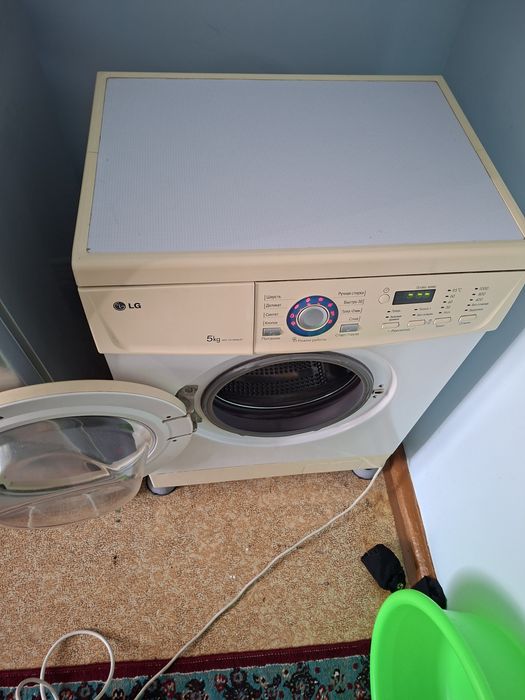 Прадаётся стиральная машинка