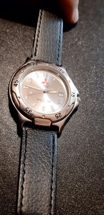 Рекламен часовник на Мицубиши