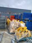 Avem protecție de  raft  metalice