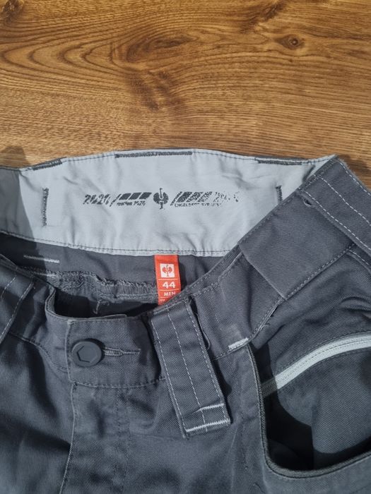 Engelbert  strauss  44