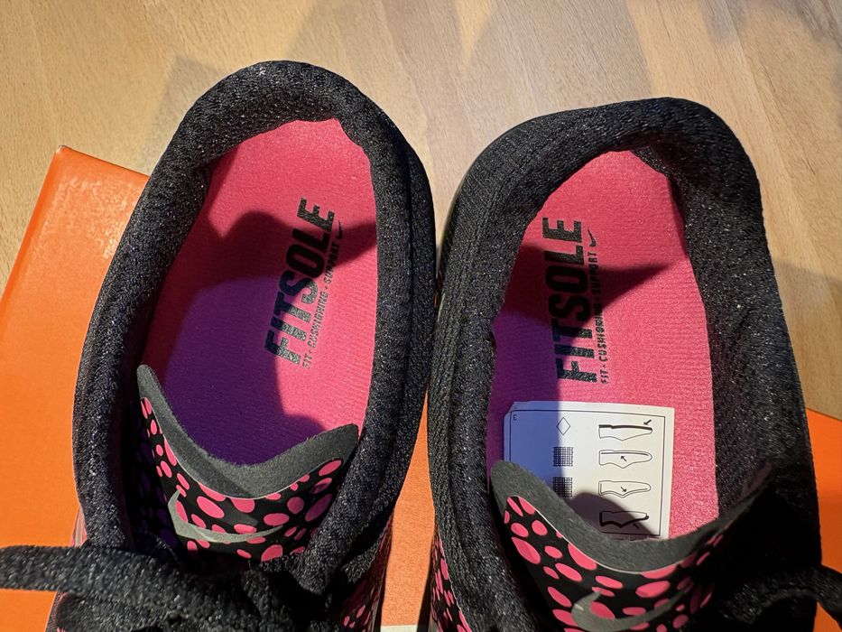 Adidasi Nike de vanzare.