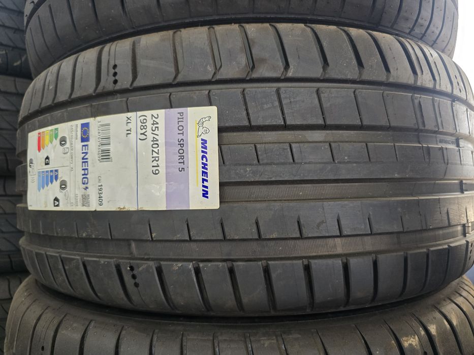 Anvelope vara 245 40 19 noi