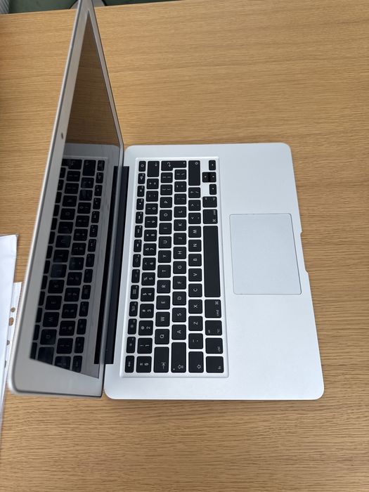 MacBook Air 13-inch 2017 | 8GB RAM | 128GB SSD | Stare impecabilă