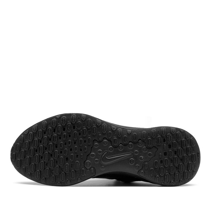Nike Revolution 7