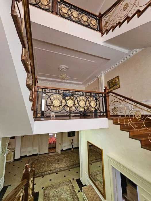 Глинка | Айбек 13-комнат 10,5-соток 658 м2 [ДМ-023]