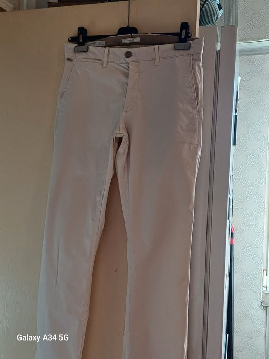 Pantaloni bărbați