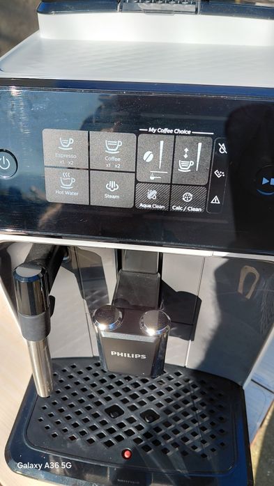 Продавам Кафеавтомат ФИЛИПС много малко работила .