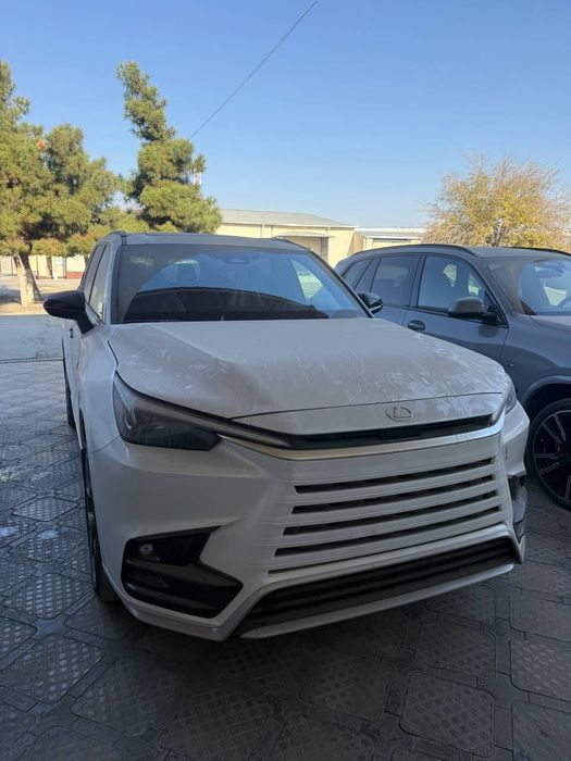 LEXUS TX500 белый жемчуг