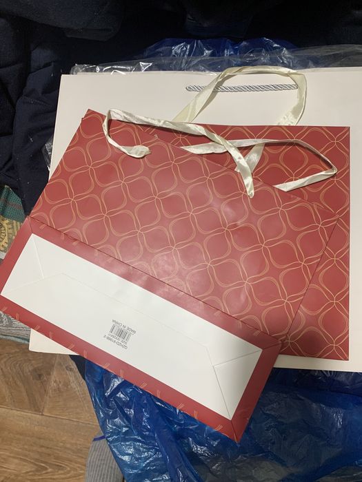 Подарочные бумажные пакеты