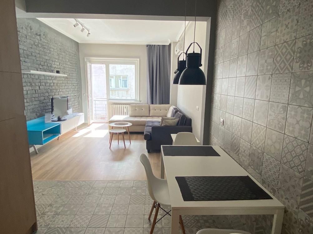 Дава се под наем Двустаен апартамент в София, Център - 68 кв.м за 825 € - Снимка #3