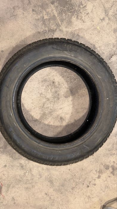 продам резину липучка 2 шт