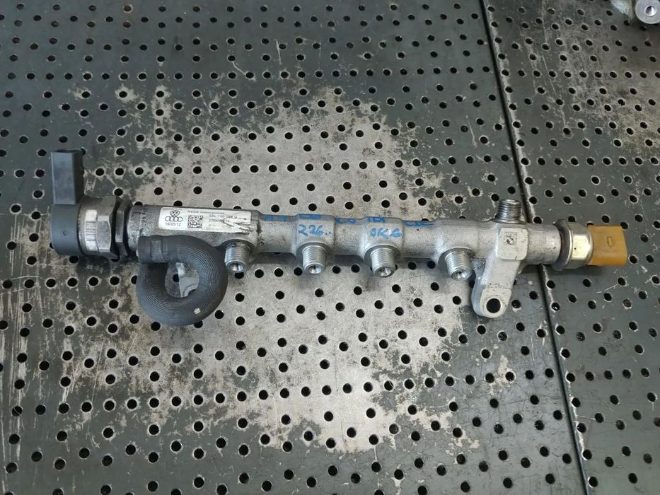 Rampa injectoare cu senzor audi a4 b8 8k audi a5 a6 seat exeo vw golf 6 2.0 tdi 03l130089q