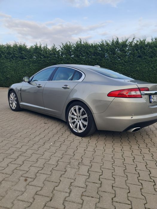 Vind sau schimb jaguar xf 2011 motor 3.0 diesel 275 de cai euro 5