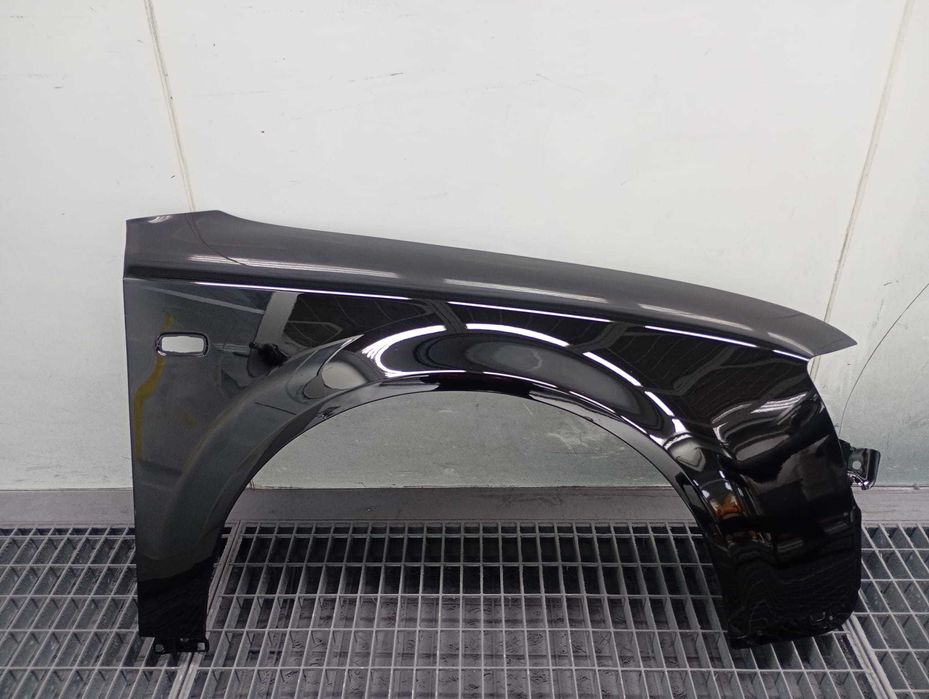 Aripa Fata Dreapta Audi A4 B6 An 2000-2004 (LY9B (Negru))