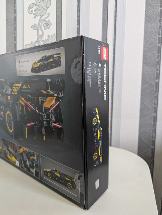 Конструктор LEGO Technic 42151 Bugatti Bolide