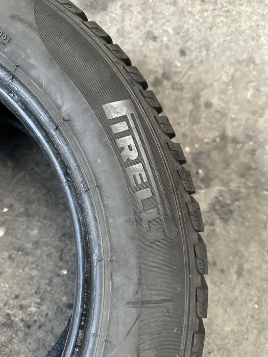 Set anvelope 185/60 R15 PIRELII (M+S) iarnă