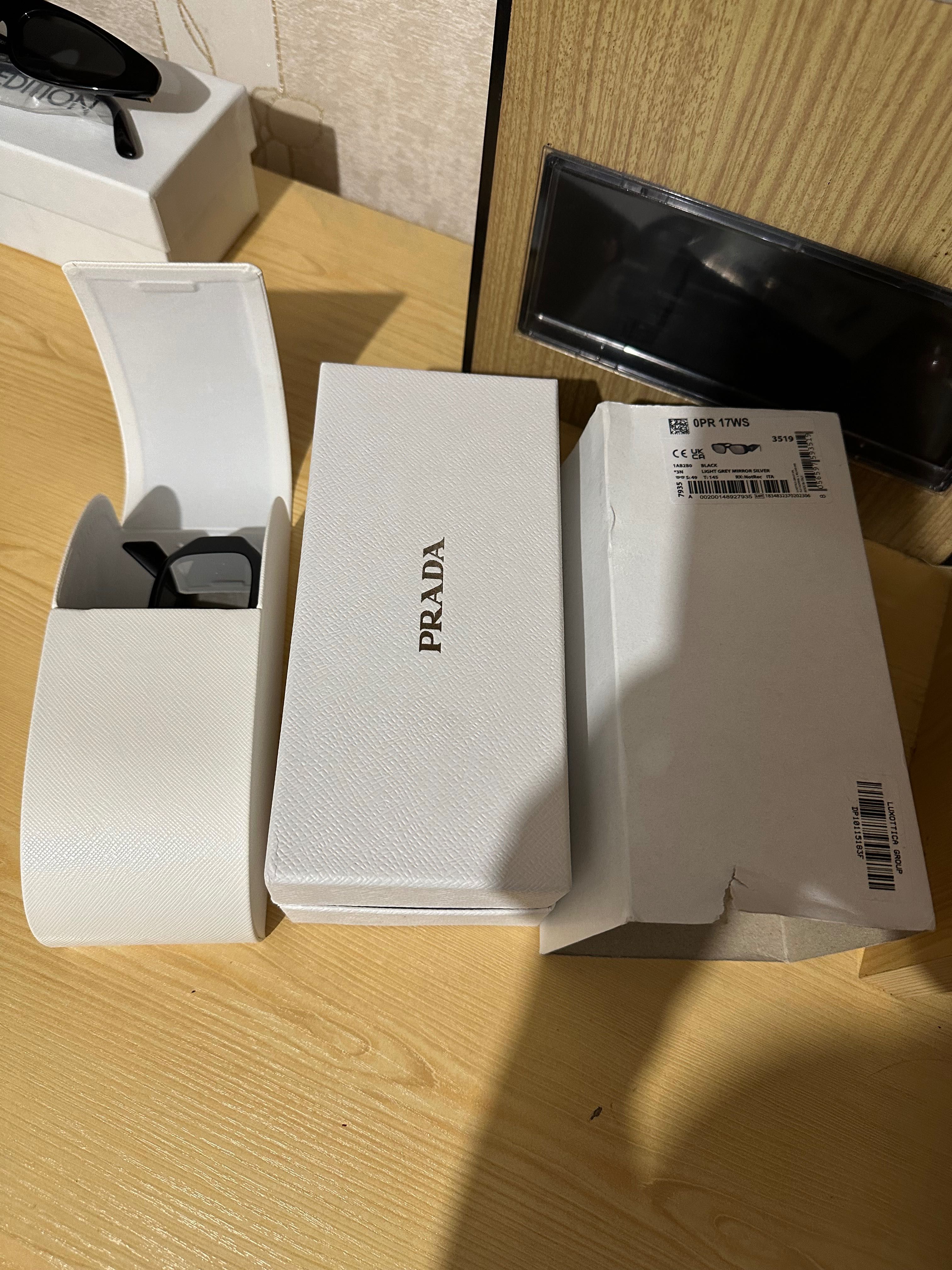 Слънчеви очила Prada
