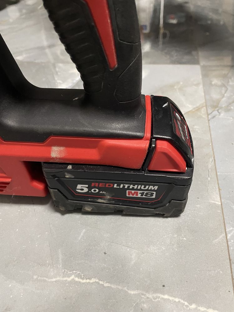 Акумулаторен перфоратор Milwaukee M18bh-