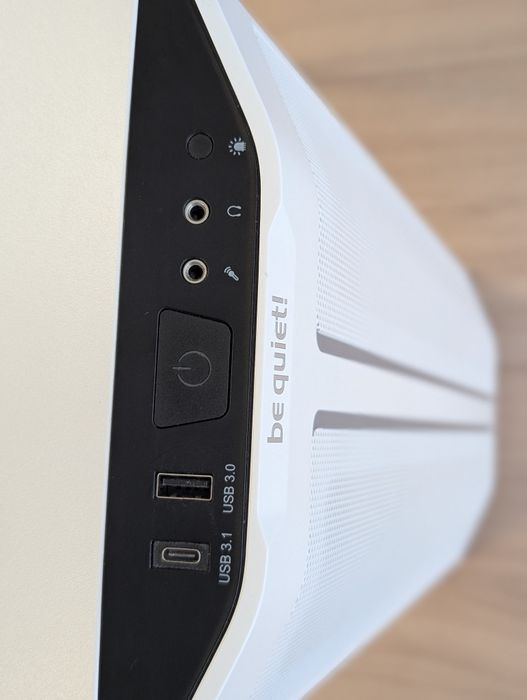 PC Gaming: Memorie 32GB, Stocare 3TB, RYZEN 7 3800x, RTX 3070