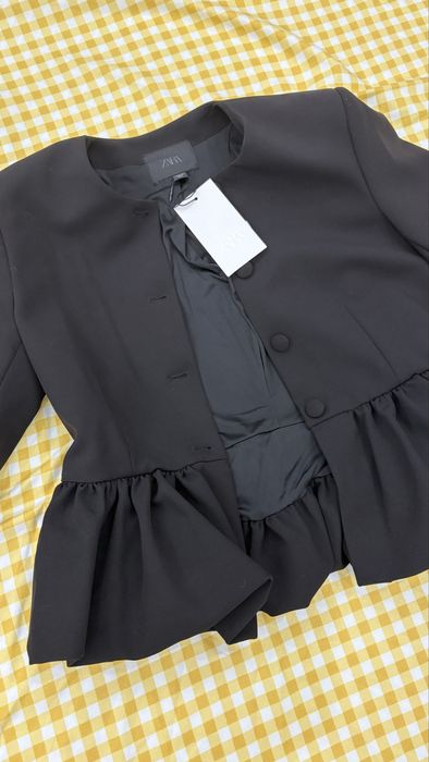 Zara Страхотно сако с набор в черно