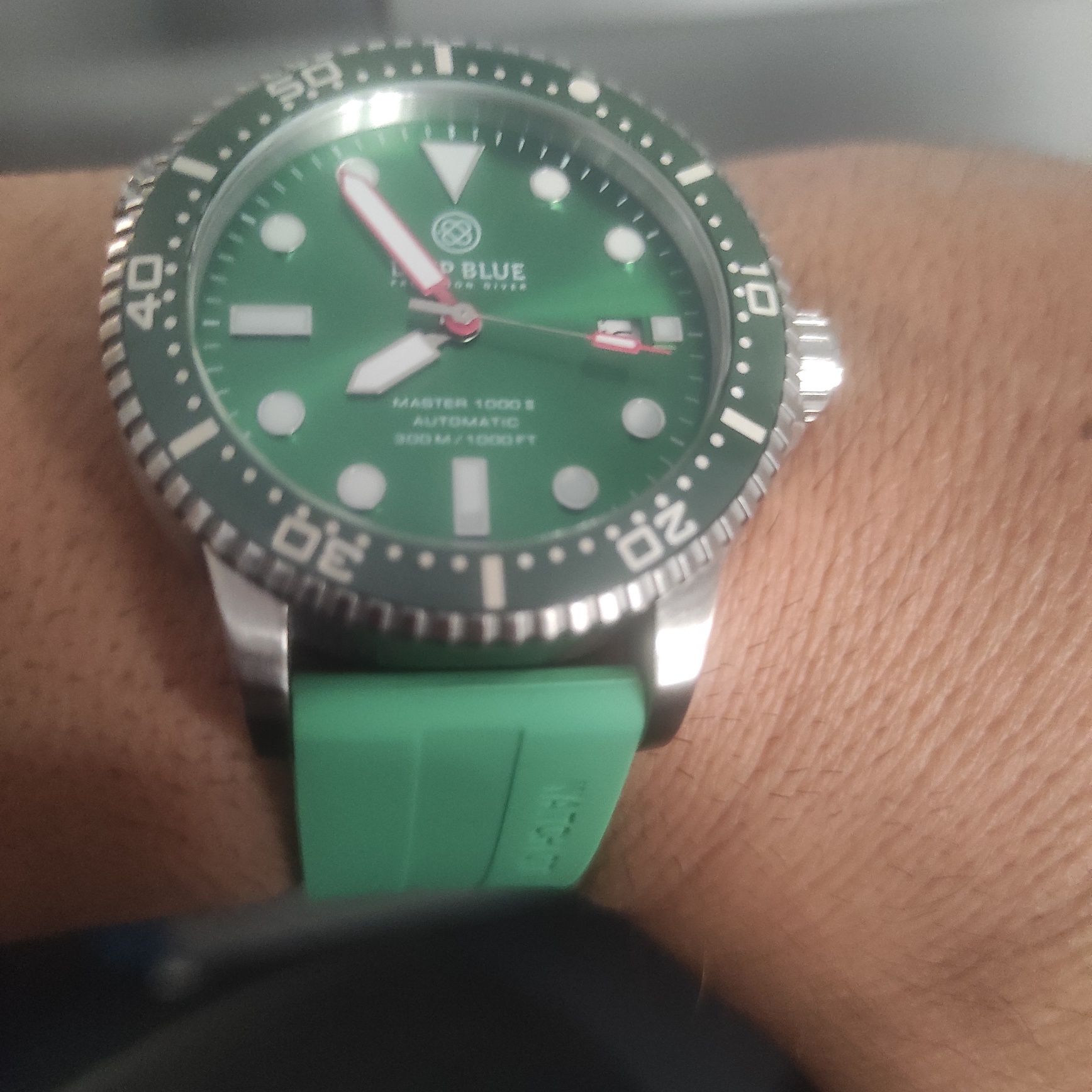 Часовник Deep blue master 1000 Automatic чисто нов с кутия и документи