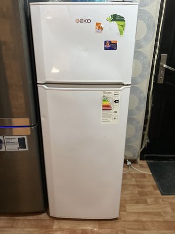 продается холодильник Беко 25 000