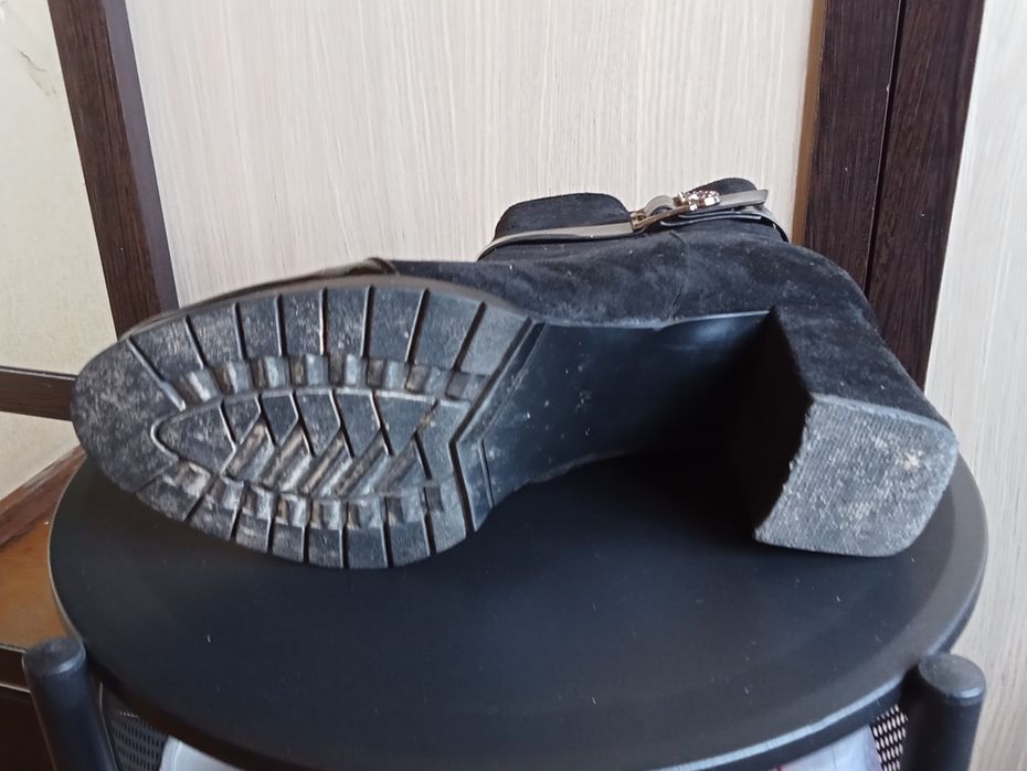 Ботинки и босоножки в подарок