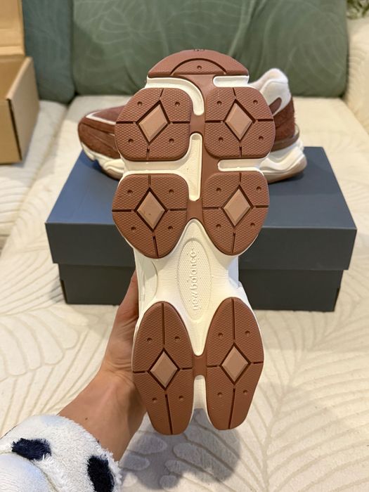 Оригинални New Balance 9060 rich oak