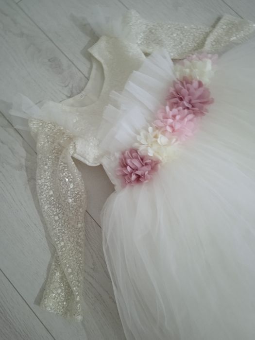 Продам платье для девочки