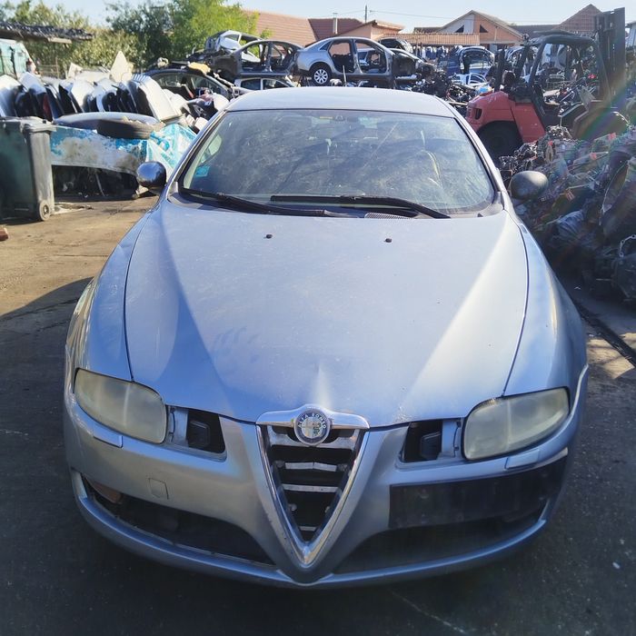 Far/faruri stanga/dreapta Alfa Romeo GT coupe an 2003-2010