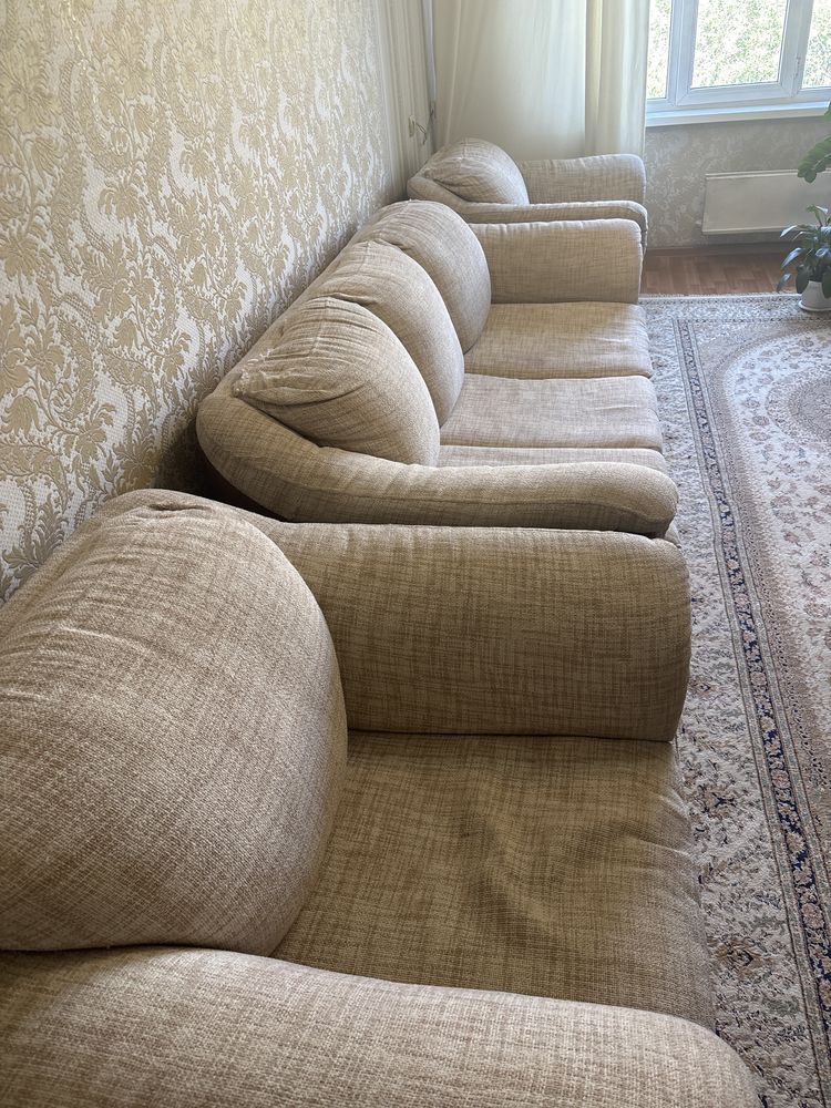 продам диван с 2 креслами
