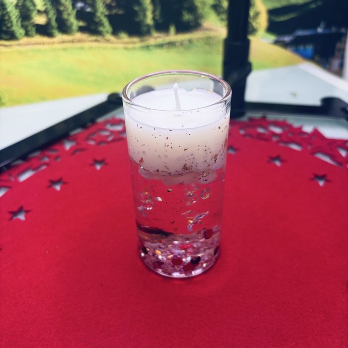 Lumanari din soia si licheni stabilizati