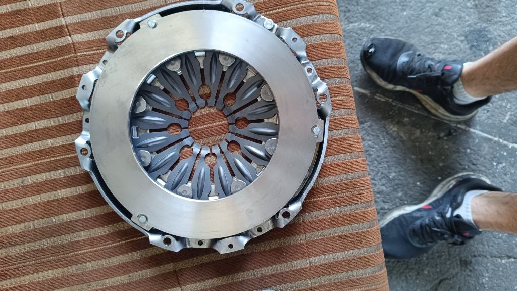 Комплект съединител Valeo 837304 VW/Audi/Seat/Skoda/Ford