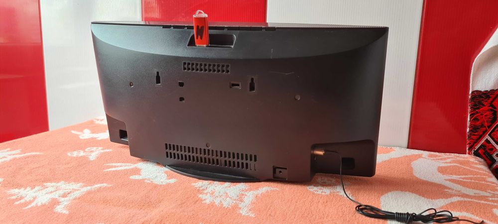 PANASONIC= stick,radio,cd = 100 lei