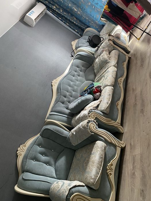 Продам шикарный Диван