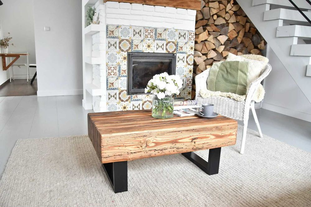 Маса за кафе от старо дърво