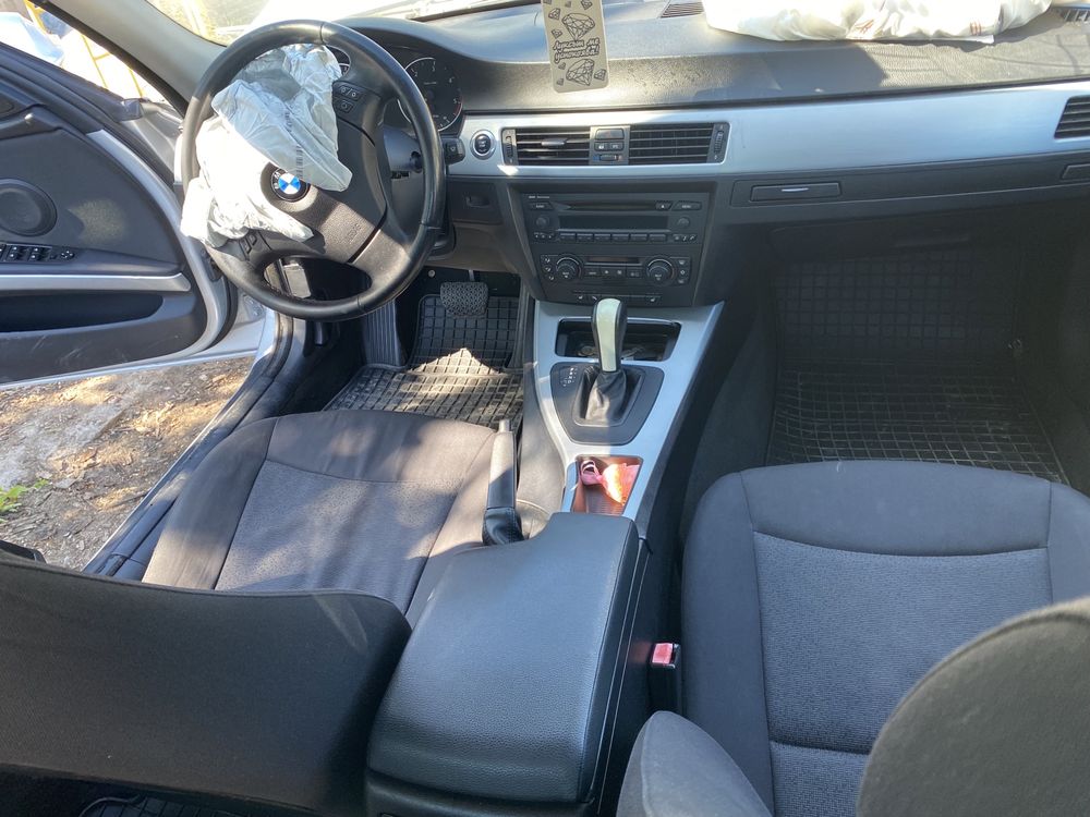 BMW E90 320d 163кс Automat На Части